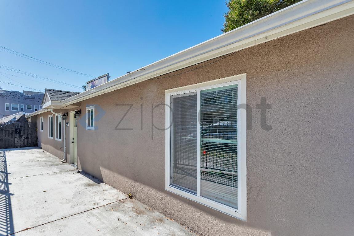 Building Photo - Unit #2273