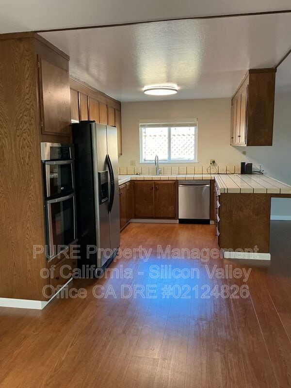 Building Photo - 5655 Glen Haven Ct