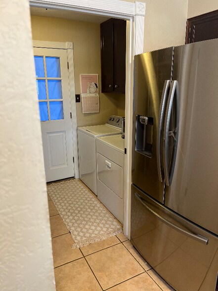 Building Photo - 5010 Chinquapin Ln