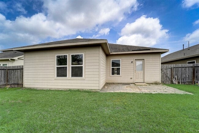 Building Photo - 315 Apache Field Ln