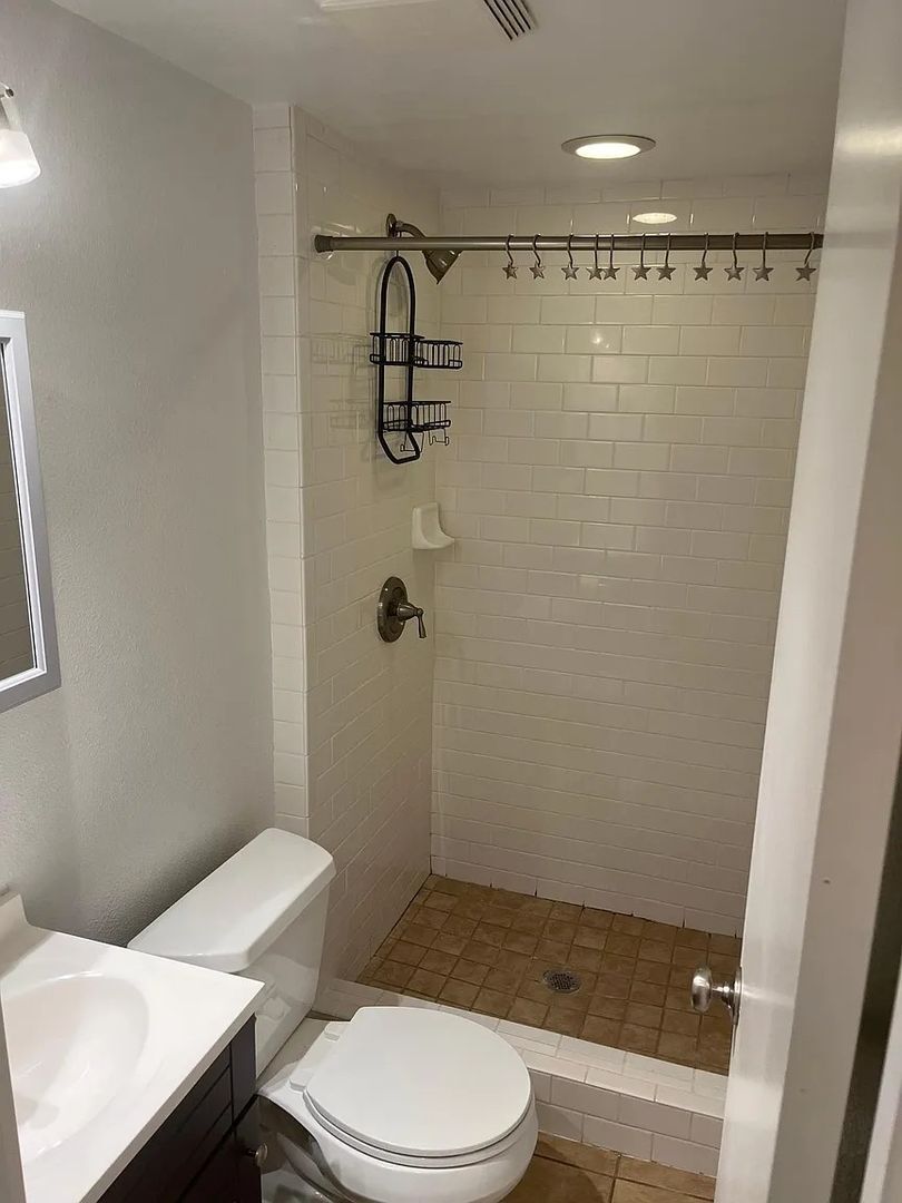 Building Photo - Charming Home in the Heart of Magnolia