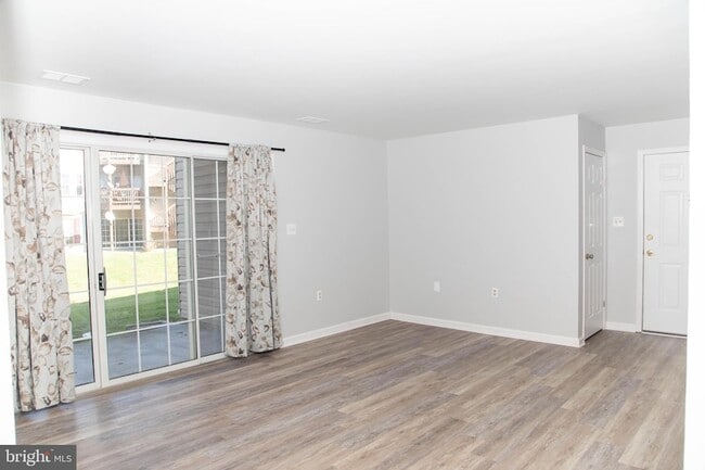 Building Photo - 104-103 Timberlake Terrace