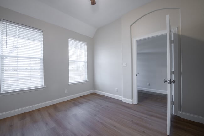 Building Photo - 1814 Morning Glory