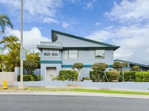 Building Photo - Quiet Lanikai Neighborhood.  Large 1bd/1ba. Nice Views. Nice Trade Wind Breeze.
