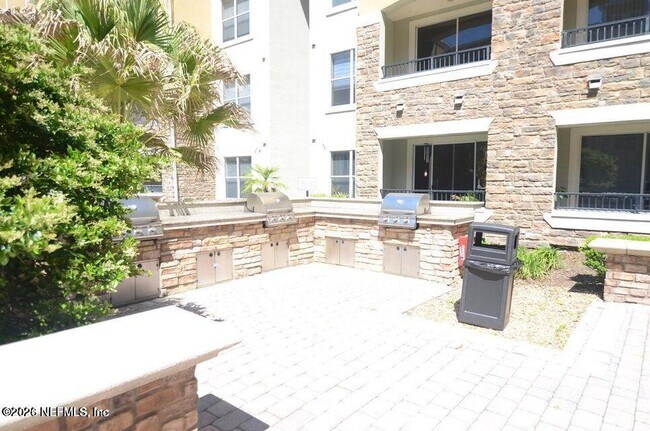 Building Photo - 8539 GATE W Pky