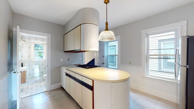 Primary Photo - Massive 5 Bed