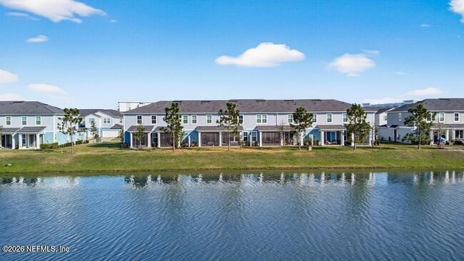 Building Photo - 260 Brandon Lks Dr