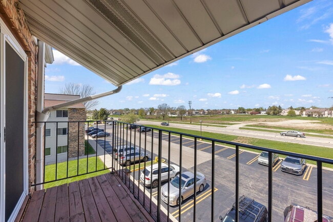 Building Photo - 535 W Lies Rd