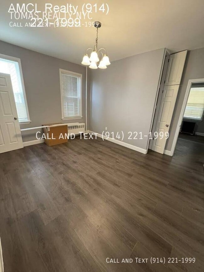 Building Photo - 109 Linden St