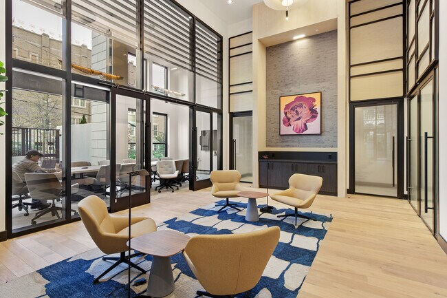 Building Photo - 2425 Peachtree Rd