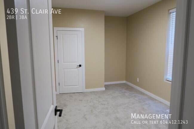 Building Photo - 439 St Clair Ave