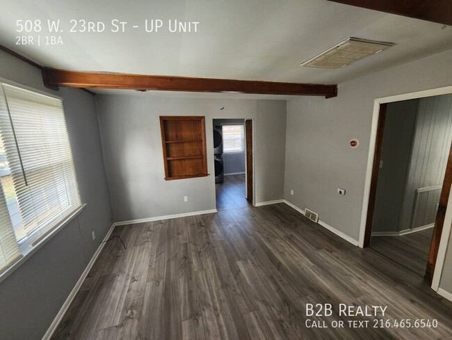 Building Photo - Charming 2-Bedroom Property in Prime Location