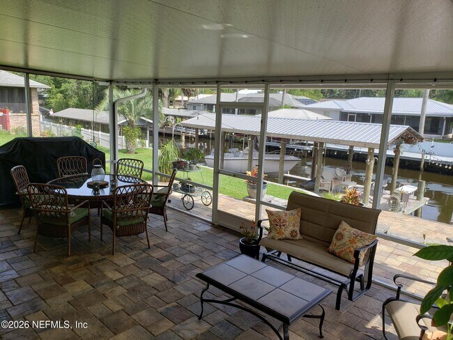 Building Photo - 115 Magnolia Dr