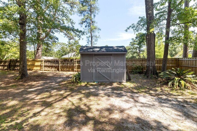 Building Photo - 200 Hermitage Dr