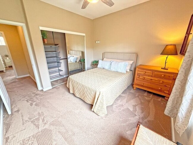 Building Photo - 5881 Capilano Dr