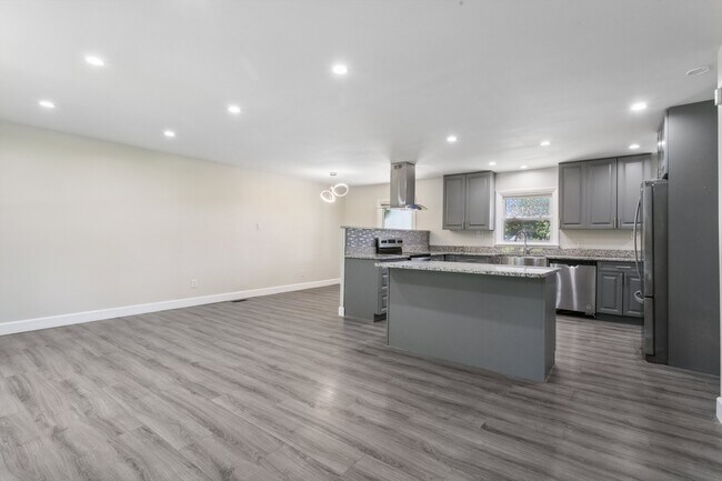 Building Photo - 314 Martha Lee Dr