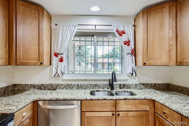 Building Photo - 3183 Vaughn St