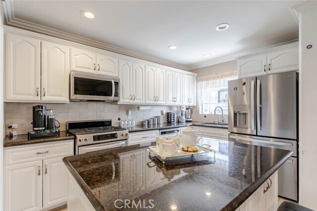 Building Photo - 3302 Paraiso Way