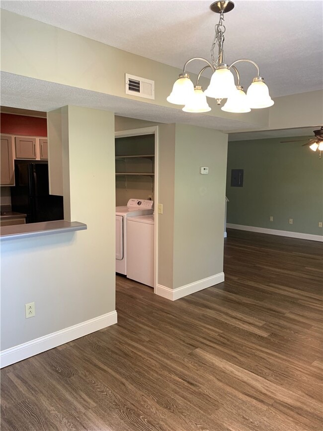 Building Photo - 461 N Garrett St