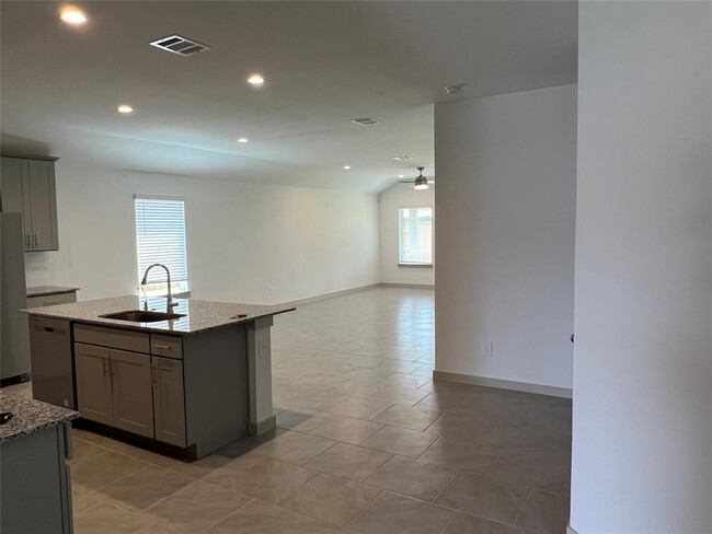 Building Photo - 4954 Pne Hvn Ln