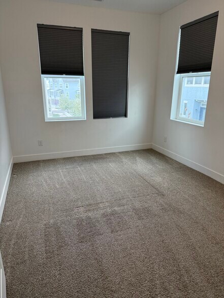 Building Photo - 5427 W Ranches Loop Rd