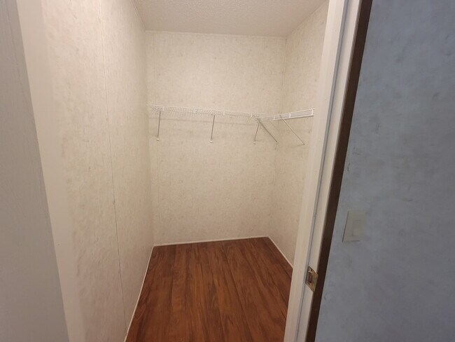 Building Photo - 4541 Deer Run Rd