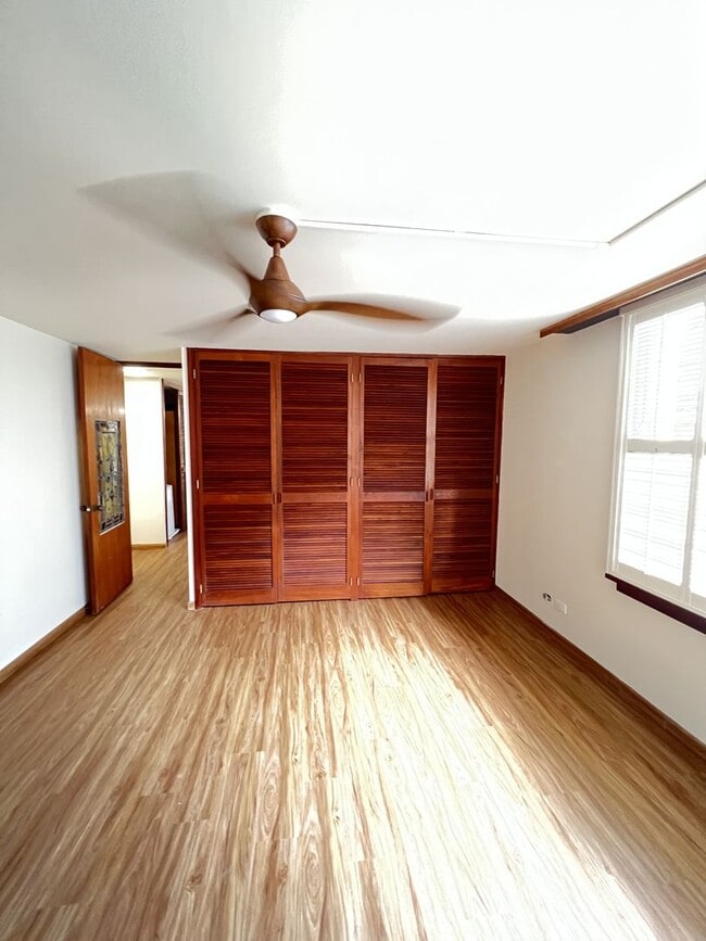 Building Photo - 1521 Punahou St