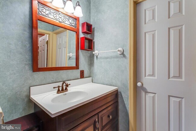 Building Photo - 12225 Tall Pines Ct