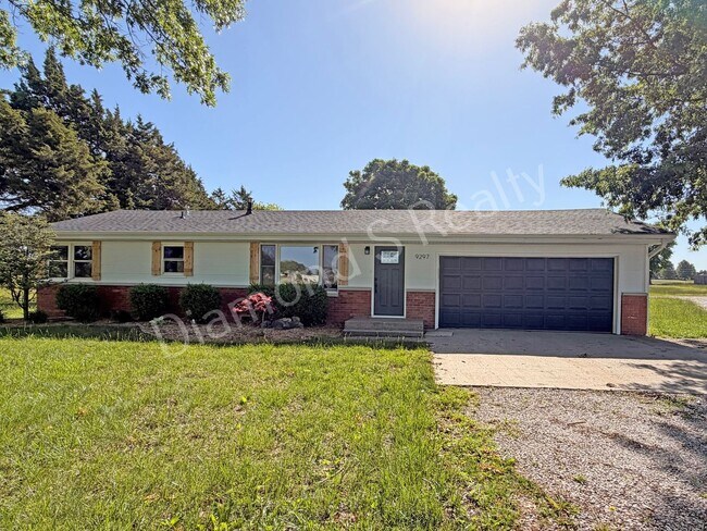 Building Photo - 5 Acres!! Country Home with Shop Building & Spacious Yard Available!