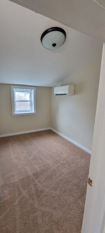 Building Photo - 513 Blue Eagle Ave