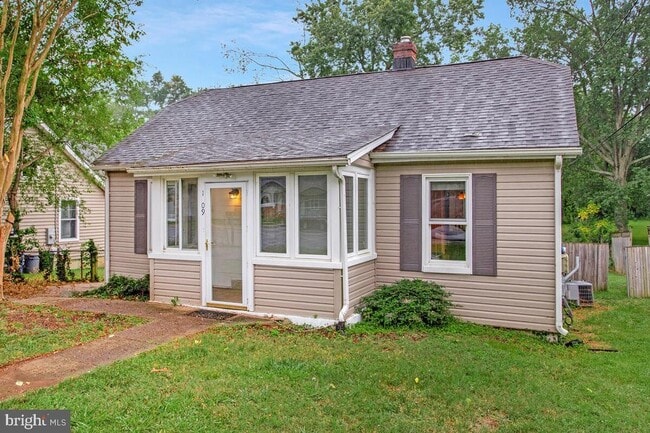 Primary Photo - 1009 Tyler Ave