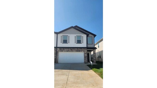 Building Photo - 13033 Tobin Dr