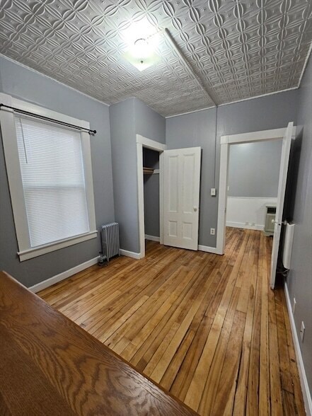 Building Photo - 5 Central Square