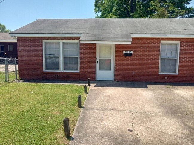 Primary Photo - 2339 Schaul St