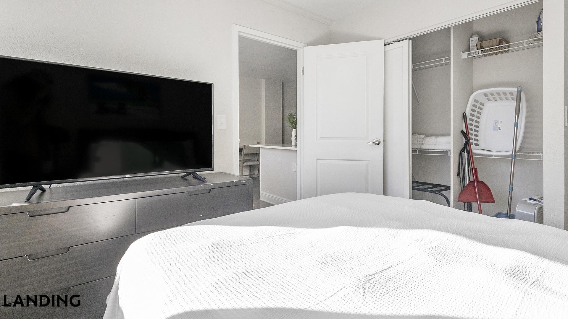 Building Photo - 305 Dr. M.L.K. Jr St S