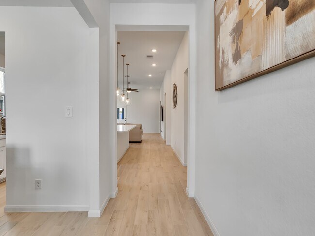 Building Photo - 21143 Austin Chalk Dr