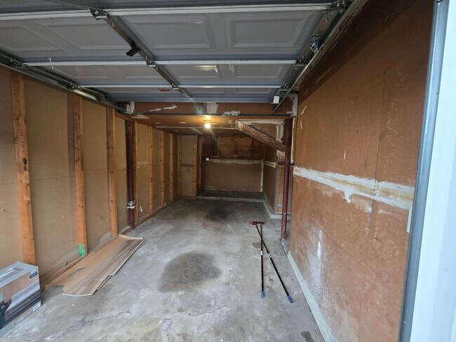 Building Photo - 748 Manteca Ct