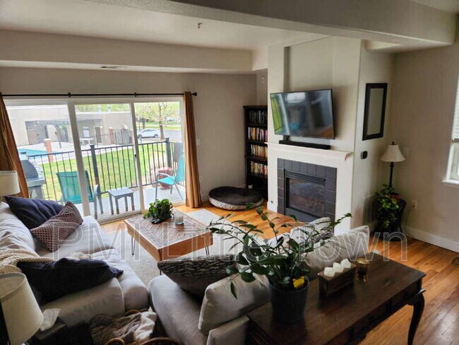 Building Photo - 2773 W Riverwalk Cir