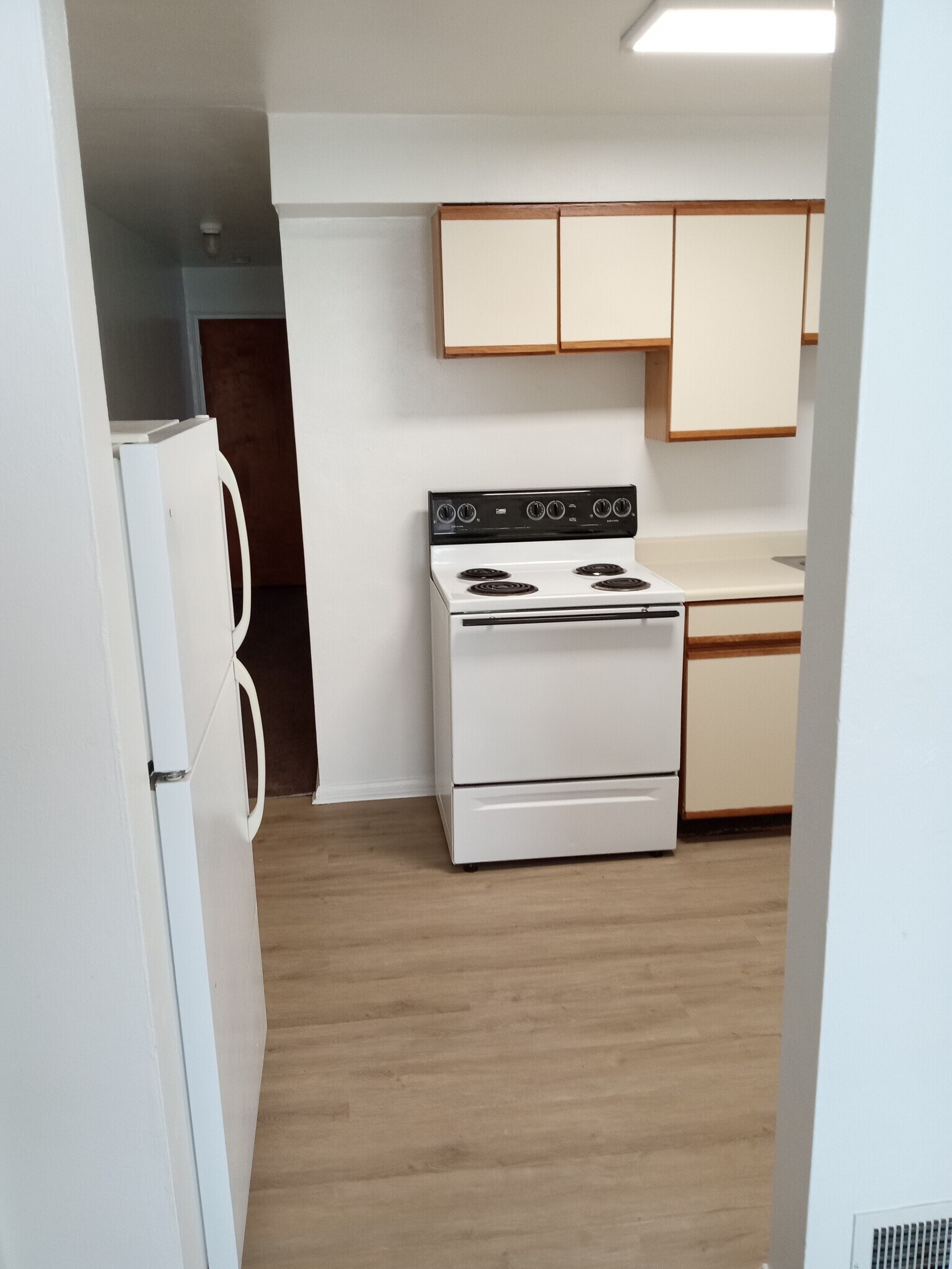 Building Photo - 515 East Dr