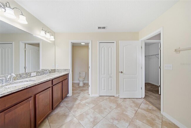 Building Photo - 12125 Streambed Dr
