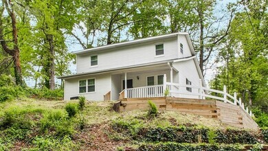 Building Photo - 2518 Ridgecrest Dr NW