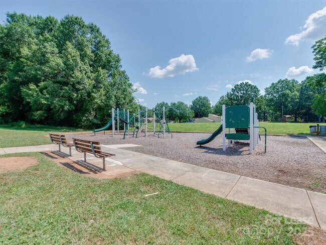 Building Photo - 3806 Selwyn Farms Ln