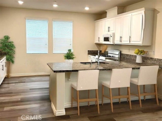 Building Photo - 6077 Rosewood Way