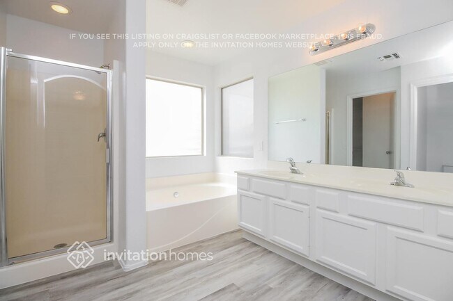 Building Photo - 696 N Coral Key Ave