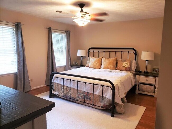 Building Photo - 5216 Willow Point Pkwy