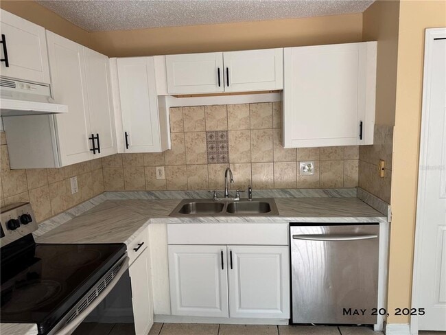 Building Photo - 5083 Luna Negra Dr