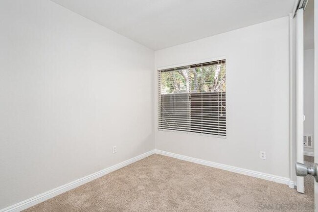 Building Photo - condo mission