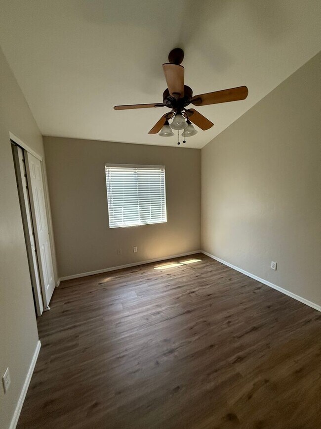 Building Photo - Oro Valley SFH in Gated Community