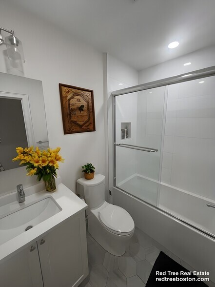 Building Photo - 14 Mt Hood Rd