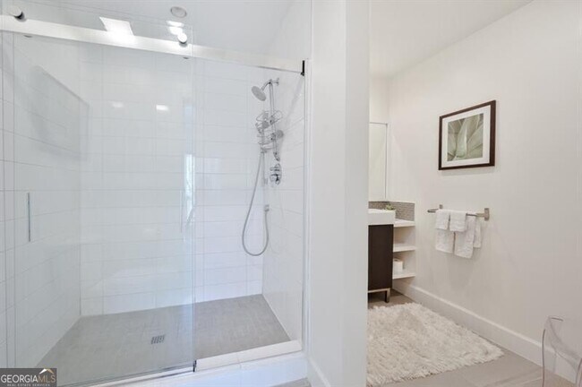 Building Photo - 625 Idlewood Dr NW